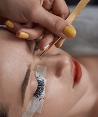 eyelash extension in West Hollywood